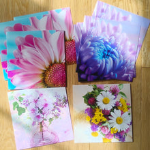 Load image into Gallery viewer, Set of floral greeting cards on a wooden surface